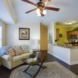 The Reserve at North Dallas - Apartment