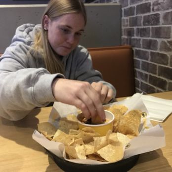 Buffalo Wild Wings - American Near Me - Bellevue, Nebraska