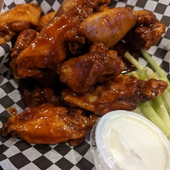 Blue 53 - These wings were so sweet I couldn't stop eating them!! - Sports Bars Near Me - Palmyra, Virginia