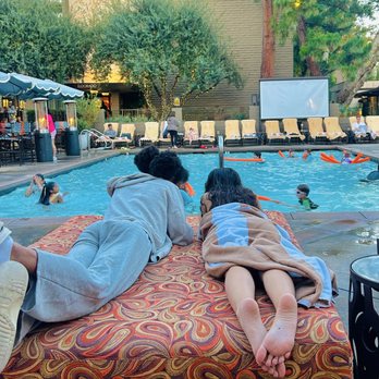 The Garland - It's enjoying the nightly film poolside - Hotels Near Me - North Hollywood, California The Garland - It's enjoying the nightly film poolside - Hotels Near Me - North Hollywood, California