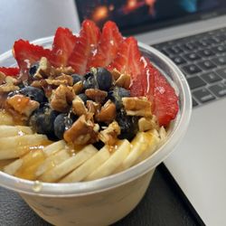 Florida Nutrition - Peach Mango smoothie bowl