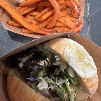 Green Tomato Grill - Burger and sweet potato fries - New American Near Me - Brea, California Green Tomato Grill - Burger and sweet potato fries - New American Near Me - Brea, California