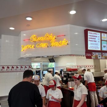 In-N-Out Burger - Interior. 11:45 AM Thursday, 2 minute wait inside. - Burgers Near Me - Keizer, Oregon In-N-Out Burger - Interior. 11:45 AM Thursday, 2 minute wait inside. - Burgers Near Me - Keizer, Oregon
