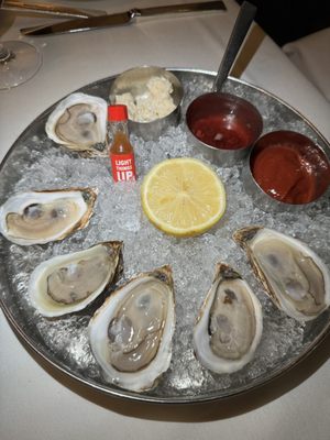 Hy's Steakhouse & Cocktail Bar by null