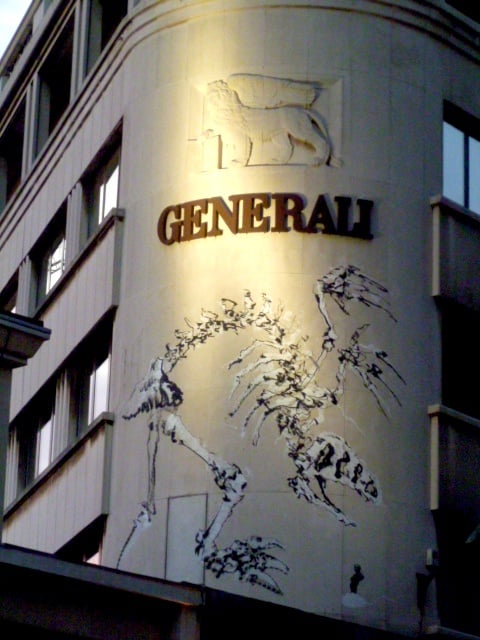 FAÇADE BONOM - GENERALI - Updated March 2025 - Rue Ravenstein ...