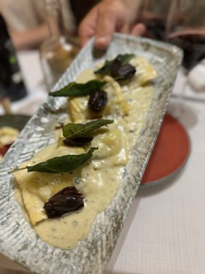 La Buchetta Food & Wine Restaurant by null