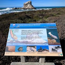 Piedras Blancas Light Station - Info signs along the trails