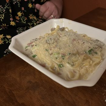 Gianna Italian Kitchen - Small order of Fettuccine Carbonara and added mushrooms to the dish. - Italian Near Me - Tomball, Texas Gianna Italian Kitchen - Small order of Fettuccine Carbonara and added mushrooms to the dish. - Italian Near Me - Tomball, Texas
