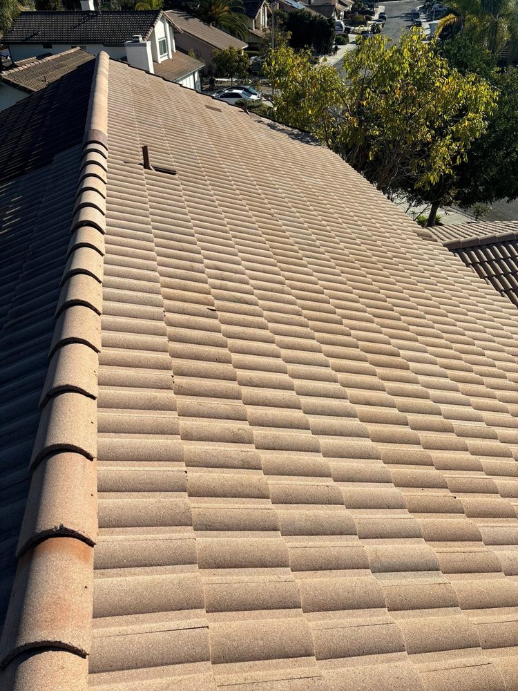 Slide of Zenith Roofing Services