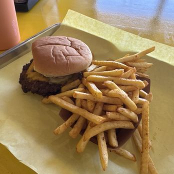 Curbgrill - Food is 1000000/10. The owner is so nice and welcoming. A place I would come over and over again. - Breakfast & Brunch Near Me - Montrose , California Curbgrill - Food is 1000000/10. The owner is so nice and welcoming. A place I would come over and over again. - Breakfast & Brunch Near Me - Montrose , California