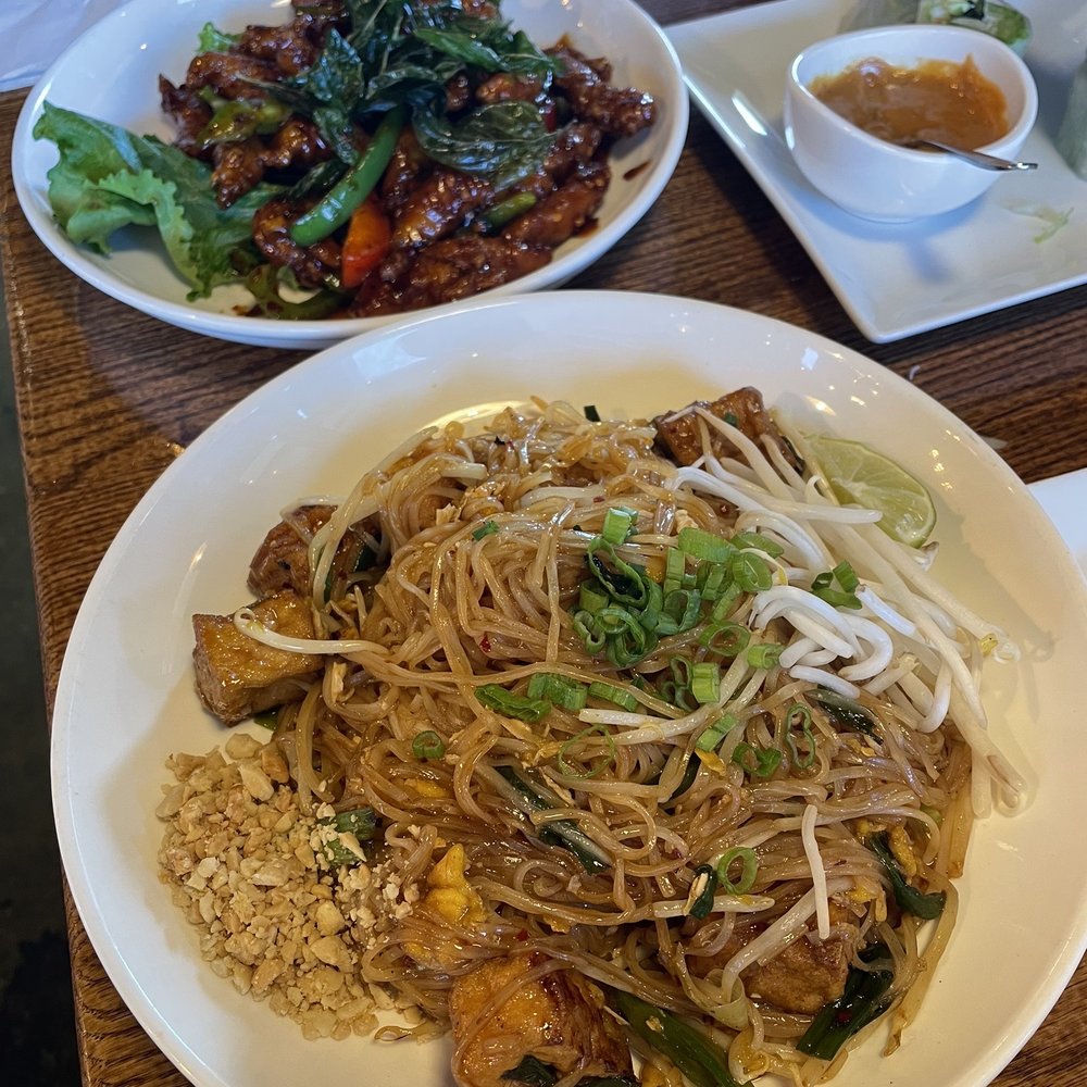 90 Degrees Bangkok Cafe and Bar - Pad thai with tofu - Thai Near Me - Bothell, Washington 90 Degrees Bangkok Cafe and Bar - Pad thai with tofu - Thai Near Me - Bothell, Washington