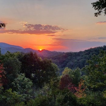 Lands Creek Log Cabins - Vacation Rentals Near Me - Bryson City, North Carolina