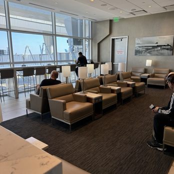 United Club - Airport Lounges Near Me - Dallas, Texas