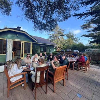 Andril Fireplace Cottages - Vacation Rentals Near Me - Pacific Grove, California