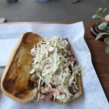 Paper Plate  BBQ - Barbecue BBQ Chicken Sandwich - Barbeque Near Me - Eugene, Oregon