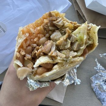 Suavecito Birria & Tacos - Chicken Burrito - Tacos Near Me - San Mateo, California Suavecito Birria & Tacos - Chicken Burrito - Tacos Near Me - San Mateo, California