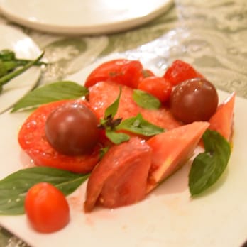 Somorrostro - Garden tomatoes - Catalan Near Me - Barcelona, B Somorrostro - Garden tomatoes - Catalan Near Me - Barcelona, B
