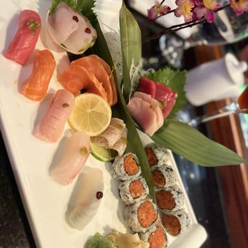 Liki Sushi Asian Bistro - Sushi & Sashimi Combo (For One) - Sushi Bars Near Me - Avon, Connecticut