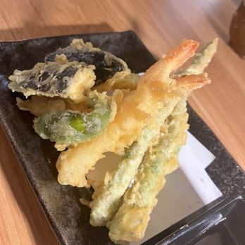 Sushi Tomoki - Mix tempura - Sushi Bars Near Me - Los Angeles, California