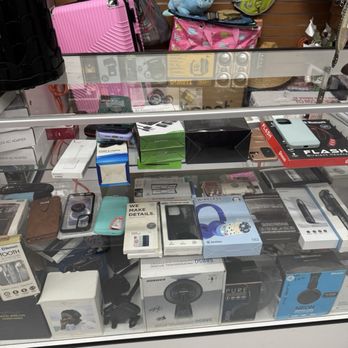 Desierto Verde Outlet - Electronics - Discount Store Near Me - Los Angeles, California Desierto Verde Outlet - Electronics - Discount Store Near Me - Los Angeles, California