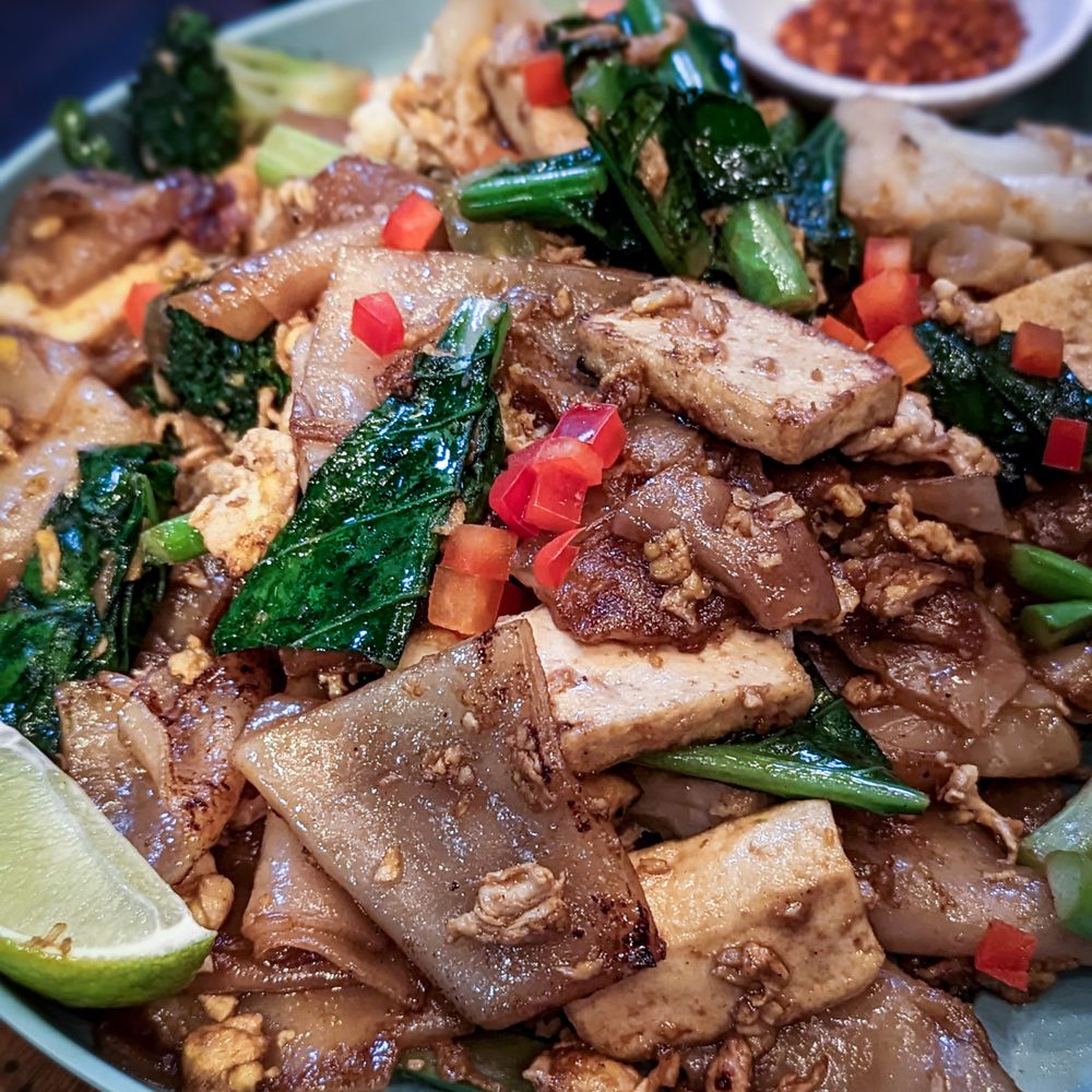 Pai Northern Thai Kitchen - Pad See Ew - Thai Near Me - Toronto, Ontario Pai Northern Thai Kitchen - Pad See Ew - Thai Near Me - Toronto, Ontario