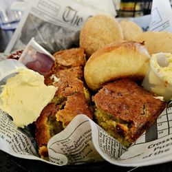 Farmhouse Cafe - Bread tray