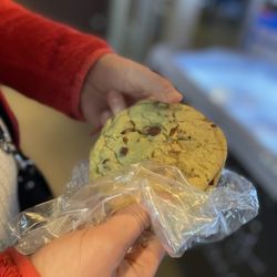 Mary's Mountain Cookies - Turtle