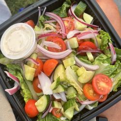 New Holland's Pinwheel Kitchen - The Basic Green with creamy Italian dressing. Good salad, just needed more dressing - very dry.