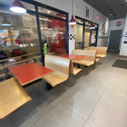 Jimmy John's - Plenty of seating