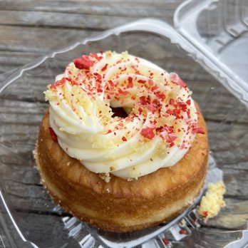 Five Daughters Bakery - Strawberry lemon shortcake donut - Donuts Near Me - Atlanta, Georgia Five Daughters Bakery - Strawberry lemon shortcake donut - Donuts Near Me - Atlanta, Georgia