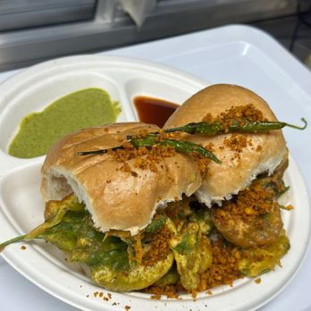 Mumbai Express - Vada Pav - Food Trucks Near Me - Santa Clara, California