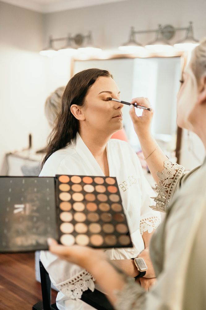 MakeUpxMadi Logo