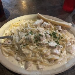 Fettuccine Alfredo