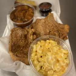 Mommadede’s Southern Cooking Soulfood & BBQ Cafe