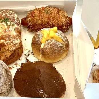 Paris Baguette - Lemon,CinnApple,CherryYogurt,Coffee,JumboTwisted,HamCheese,Boston,TiramisuKing,MangoBrioche,Sausage - Bakeries Near Me - Grand Prairie, Texas Paris Baguette - Lemon,CinnApple,CherryYogurt,Coffee,JumboTwisted,HamCheese,Boston,TiramisuKing,MangoBrioche,Sausage - Bakeries Near Me - Grand Prairie, Texas