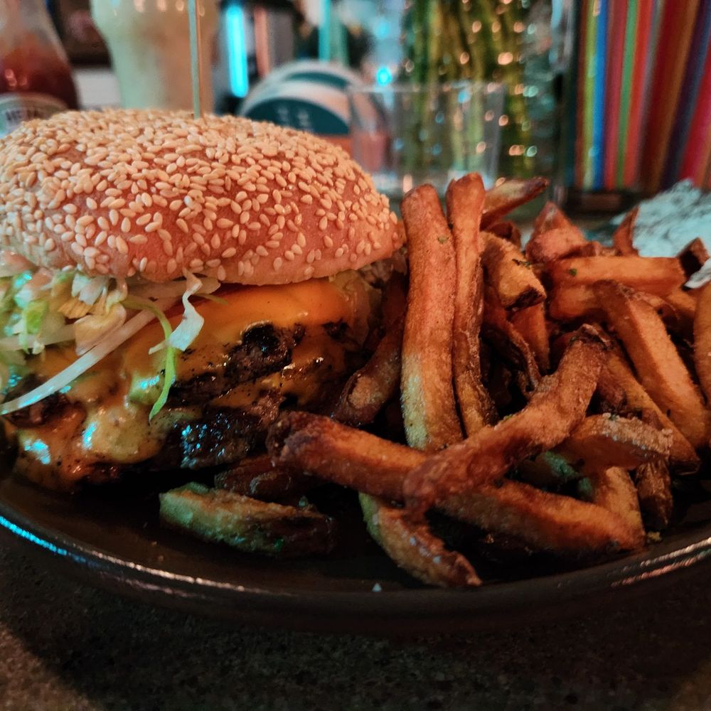 Hidden Harbor - Smash Burger - Cocktail Bars Near Me - Pittsburgh, Pennsylvania Hidden Harbor - Smash Burger - Cocktail Bars Near Me - Pittsburgh, Pennsylvania