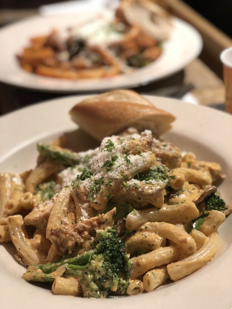 LILLY’S GOURMET PASTA EXPRESS Updated October 2024 105 Photos & 208 Reviews 1528 Tremont