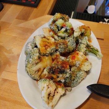 Rooster - Broccoli side - New American Near Me - Newington, Connecticut Rooster - Broccoli side - New American Near Me - Newington, Connecticut