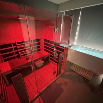ReVibe Sauna & Cold Plunge - Contrast therapy room (lights off and shades closed). This is the smallest of the rooms but there's still has plenty of room to move around. - Saunas Near Me - Irvine, California