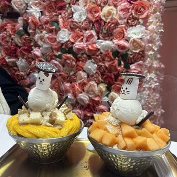 Hanbingo - left: mango bingsu right: melon (?) bingsoo - Desserts Near Me - Toronto, Ontario