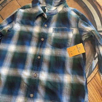 Blue Mountain Thrift Store - Boy button up long sleeve shirt- $3.99 - Thrift Stores Near Me - Palmyra, Pennsylvania Blue Mountain Thrift Store - Boy button up long sleeve shirt- $3.99 - Thrift Stores Near Me - Palmyra, Pennsylvania