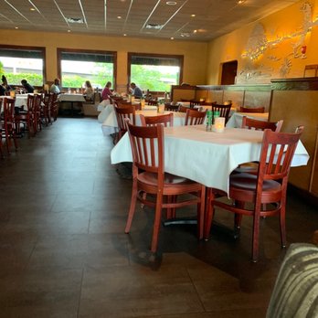 Bonefish Grill - tables and chairs in a restaurant - Seafood Near Me - Greensboro, North Carolina Bonefish Grill - tables and chairs in a restaurant - Seafood Near Me - Greensboro, North Carolina