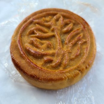 Wonder Bakery - Mini Lotus Moon Cake - Bakeries Near Me - Los Angeles, California Wonder Bakery - Mini Lotus Moon Cake - Bakeries Near Me - Los Angeles, California