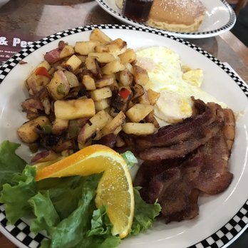 Black Bear Diner Tulsa - Diners Near Me - Tulsa, Oklahoma