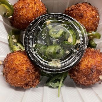 Copperwood Tavern - Fried Goat Cheese and Honey - New American Near Me - Arlington, Virginia