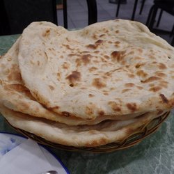 Aldhiaffah Al-Iraqi Restaurant - Freshly Baked bread