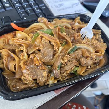 ZAAB THAI - Updated February 2026 - 17 Photos & 19 Reviews - 224 W