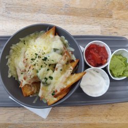 Laird & Dog Hotel - Small nachos, £7.5