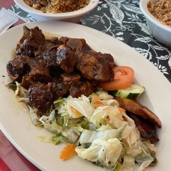 Karen's International Grill - Oxtails, cabbage, plantains, and rice & peas with gravy - Seafood Near Me - Conyers, Georgia Karen's International Grill - Oxtails, cabbage, plantains, and rice & peas with gravy - Seafood Near Me - Conyers, Georgia