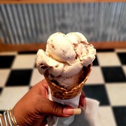 Mapleview's County Line Creamery - Buttered Pecan